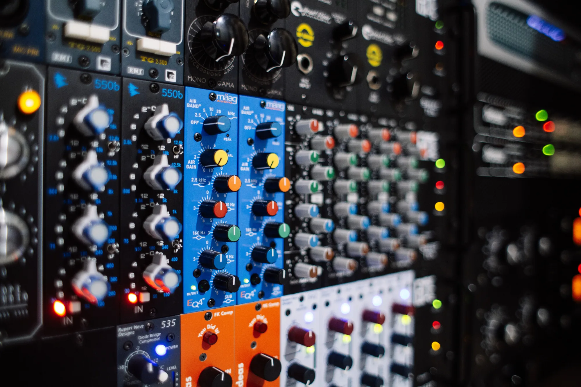 Outboard 500-series rack